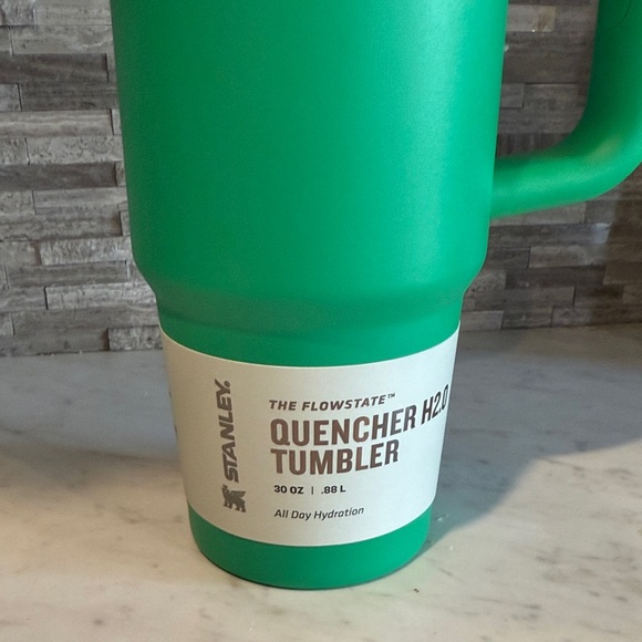 Stanley Green Quencher H2.0 Tumbler - Picture 2 of 4